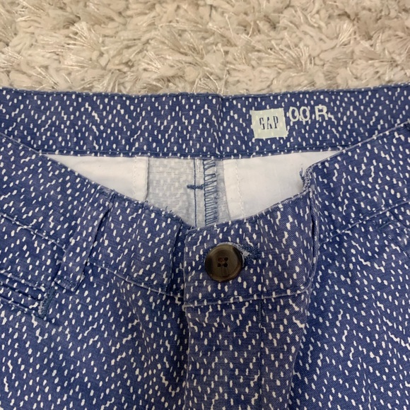 Shorts - Picture 2 of 3